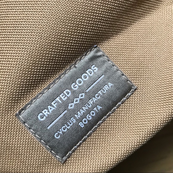 CRAFTED GOODS CHIQUITA SLING BAG - Picture 5 of 9